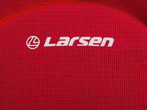 Защита колена Larsen 745B красный 500_375